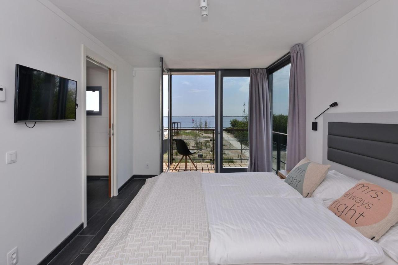 Oasis Punt-West Hotel & Beach Resort Ouddorp Exterior photo