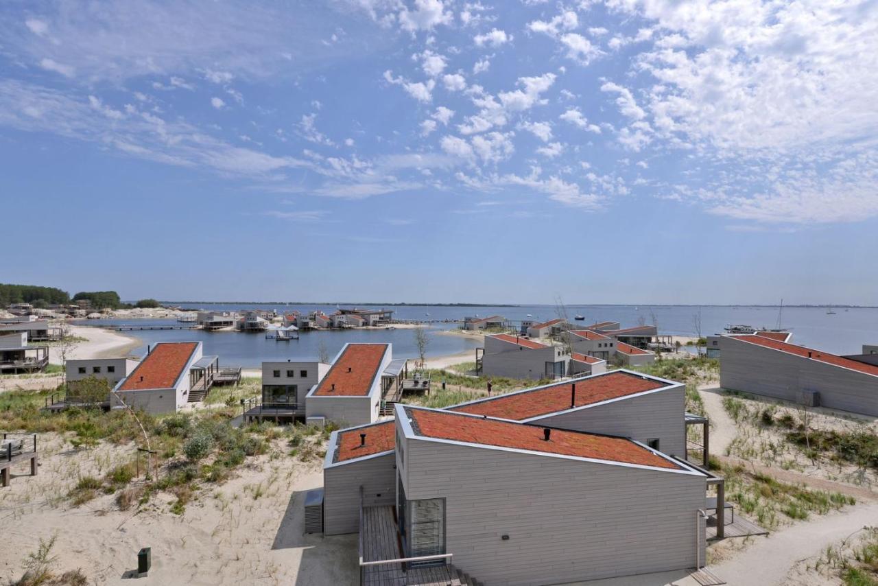 Oasis Punt-West Hotel & Beach Resort Ouddorp Exterior photo